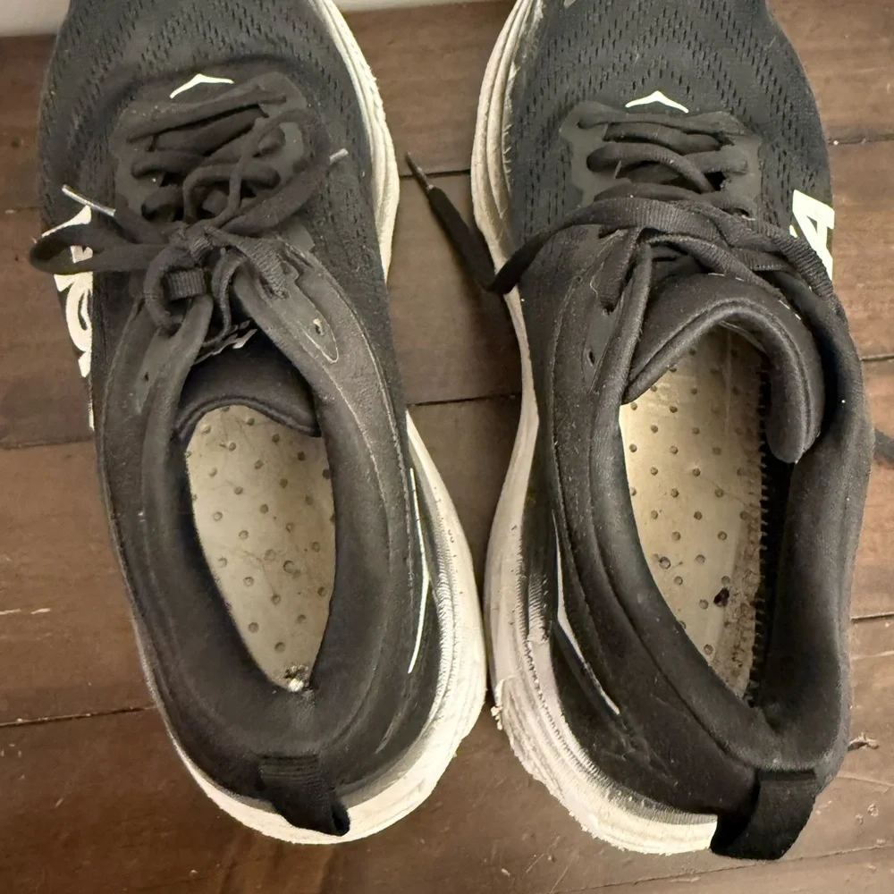 Hoka bondi black